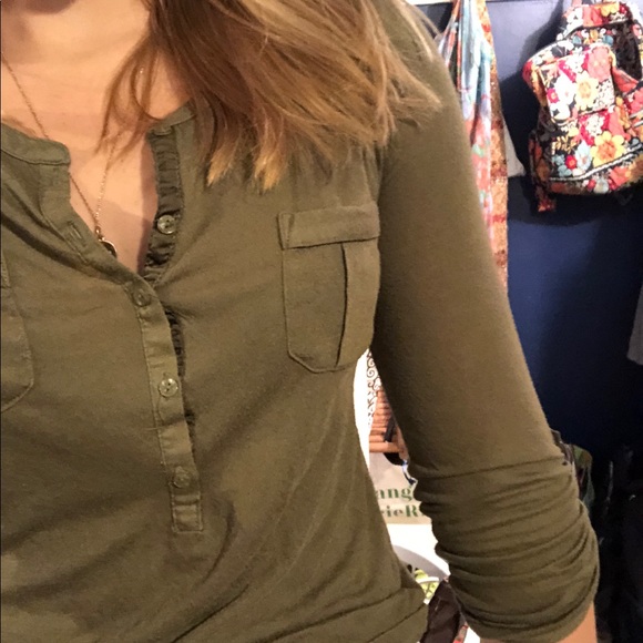 American Eagle Dark Green Shirt - Picture 2 of 2
